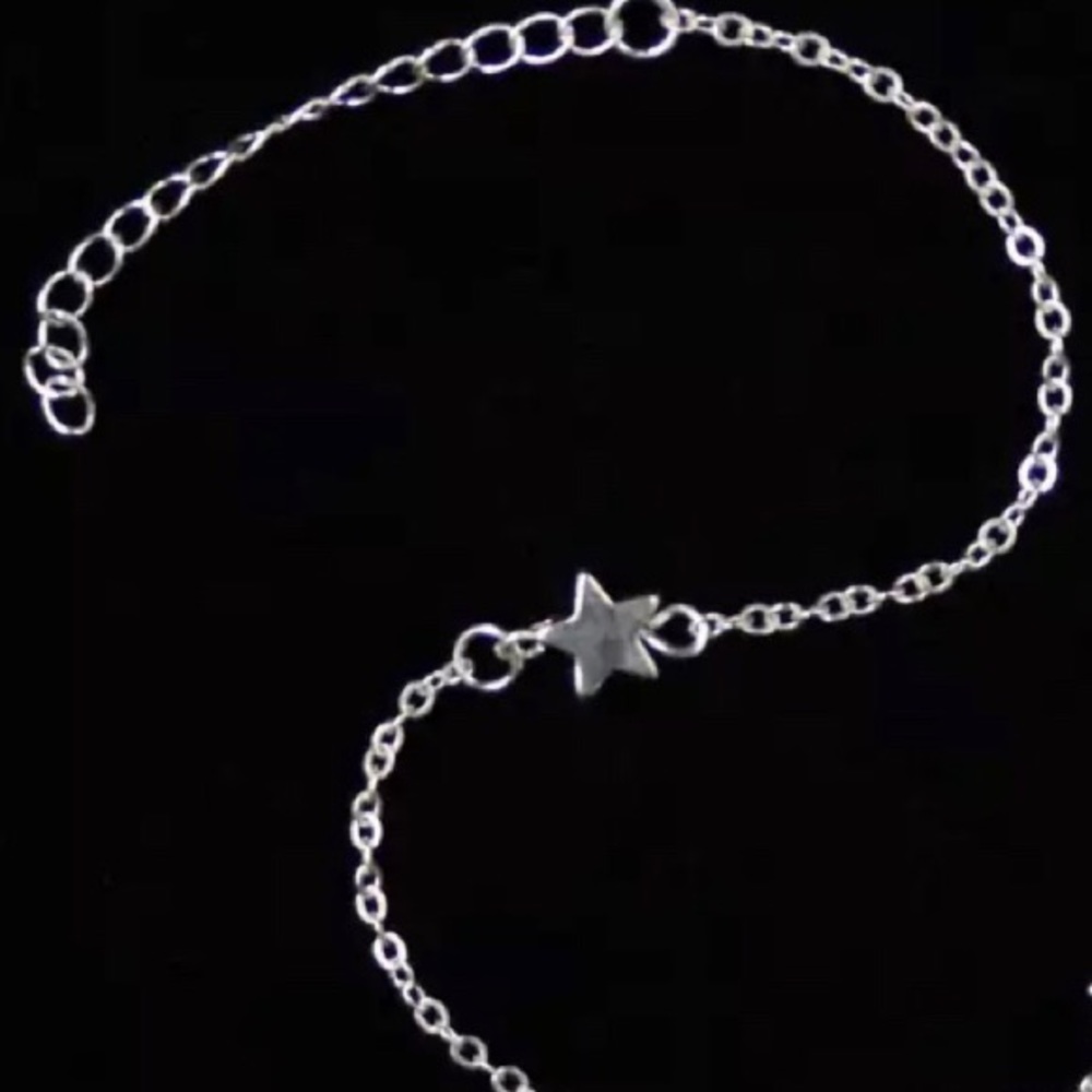 NEW!๐๐CUTE!๐ซLITTLE๐SILVERY๐STAR BRACELET!๐๐ - Picture 2 of 3